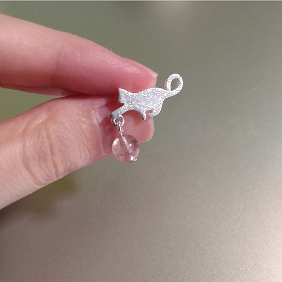 Clearance New silver plated cat earrings - Picture 3 of 3